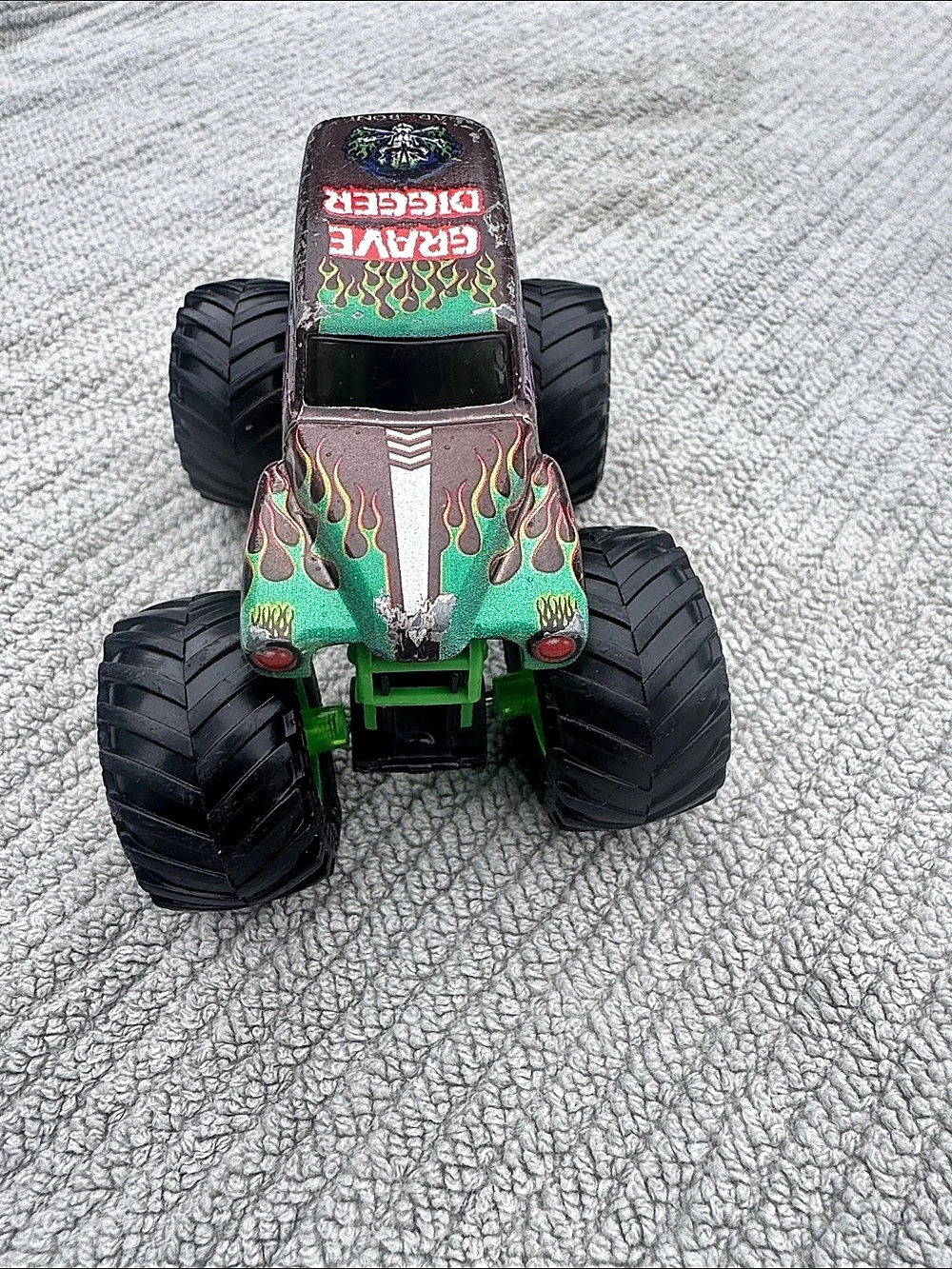 Monster Jam Grave Digger Bad to the Bone Monster Truck Toy Green & Black